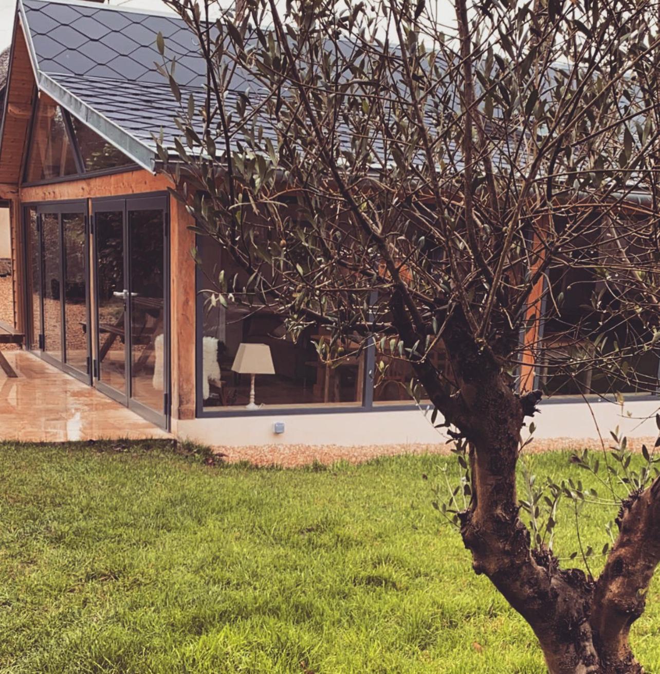 Cottage Normand Avec Sa Grande Piscine Chauffee Toute L Annee Sur Parc Arbore Et Clos En Plein Coeur De La Campagne Adapte Aux Kids Et Dog Friendly Saint-Antonin-de-Sommaire Zewnętrze zdjęcie